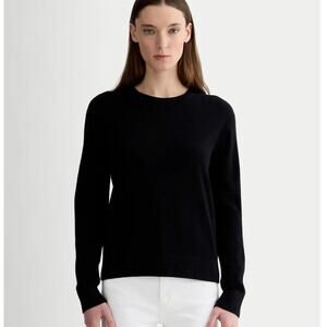Everlane Classic Crew Cashmere Sweater in Black